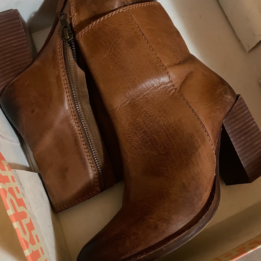 Diba booties